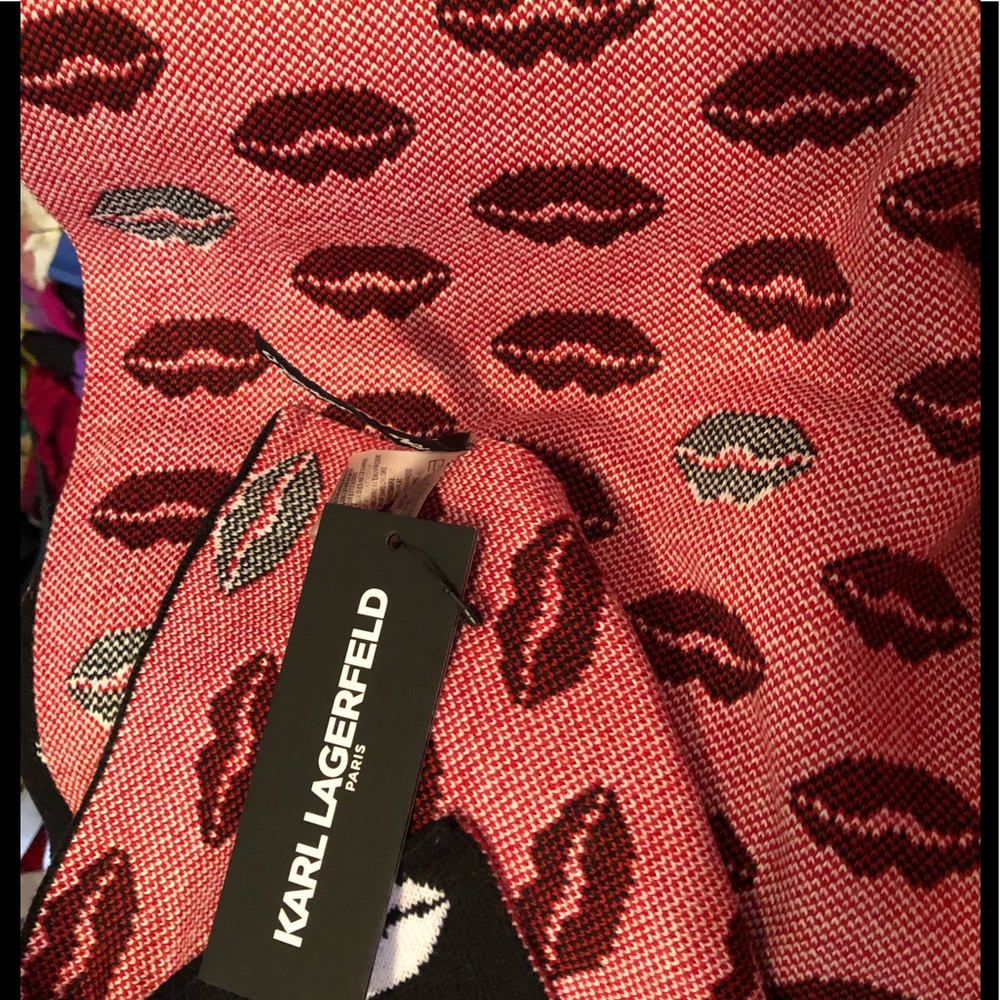 Karl Lagerfeld 12 x 78” rare sold out NWT scarf